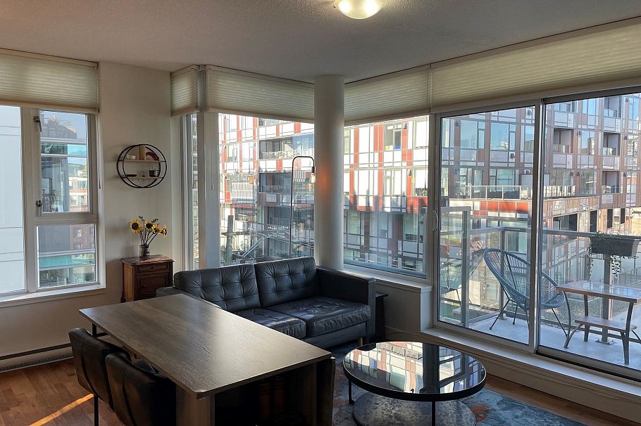 716 250 E 6th Avenue Vancouver, BC - 3