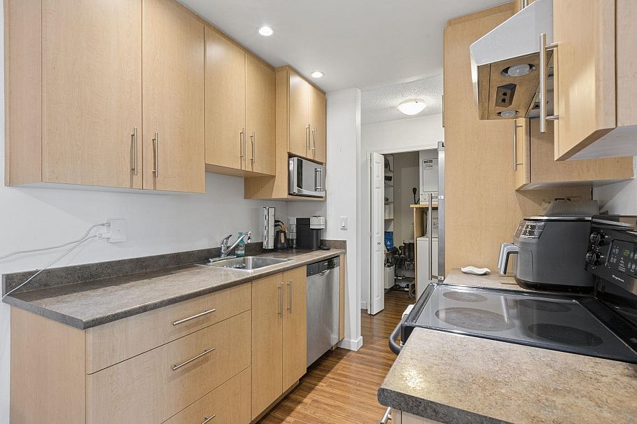 204 1155 Ross Rd North Vancouver, BC - 10