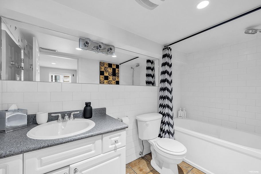 2317 Graveley Street Vancouver, BC - 21