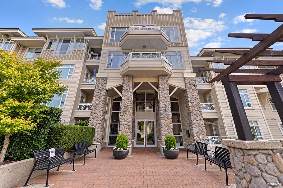 405 3625 Windcrest Drive North Vancouver, BC - 23
