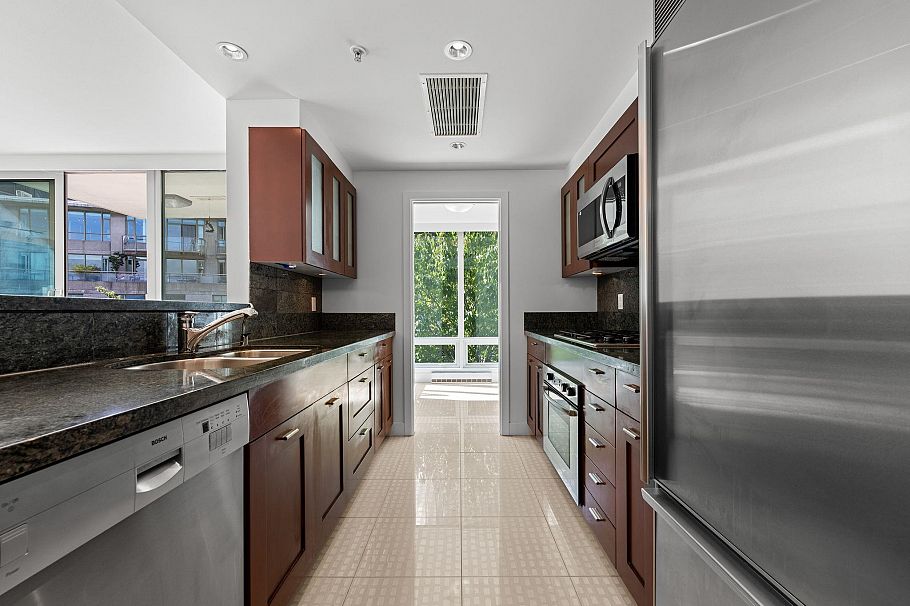 505 590 Nicola Street Vancouver, BC - 5