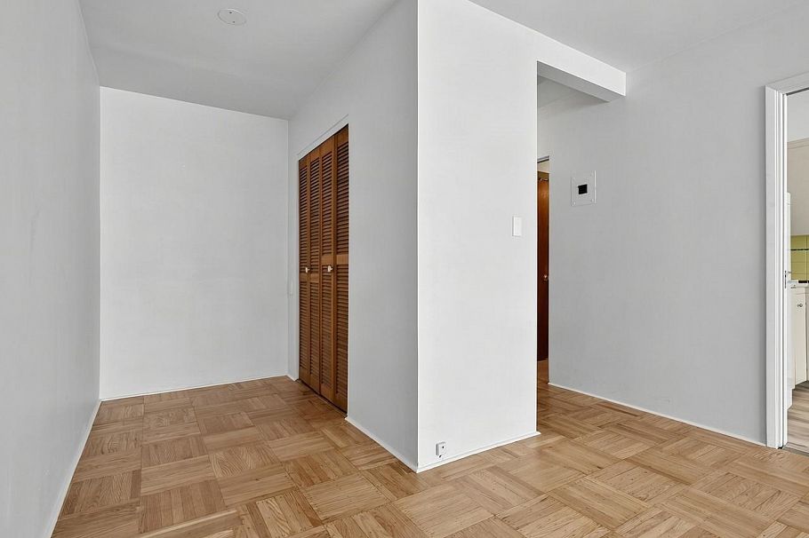 105 1879 Barclay Street Vancouver, BC - 16