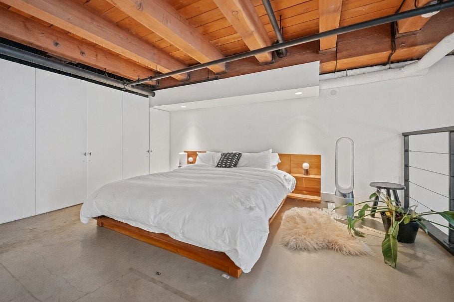 47 E Cordova Street Vancouver, BC - 13