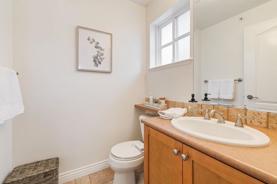 25 2688 Mountain Highway North Vancouver, BC - 12