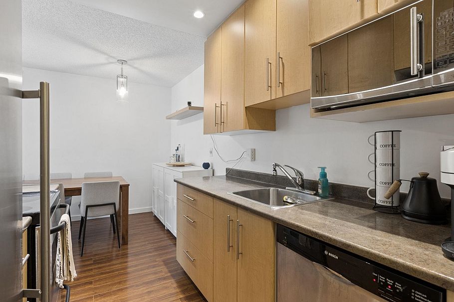 204 1155 Ross Rd North Vancouver, BC - 12
