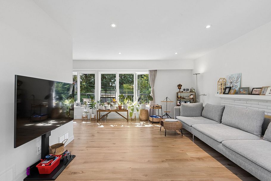 915 Wentworth Avenue North Vancouver, BC - 8