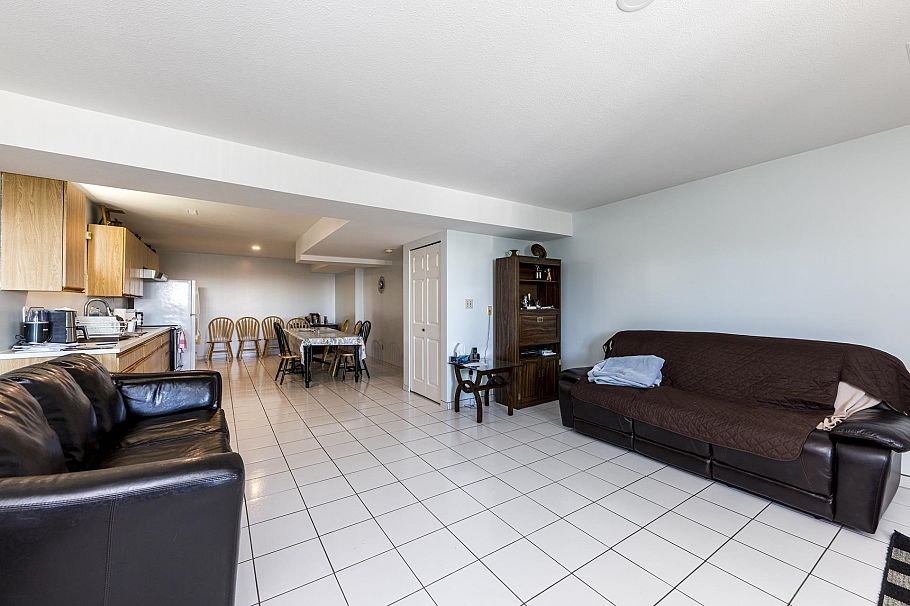 557 Tempe Crescent North Vancouver, BC - 30