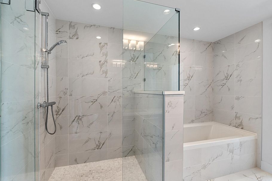 404 1210 E 27th Street North Vancouver, BC - 11