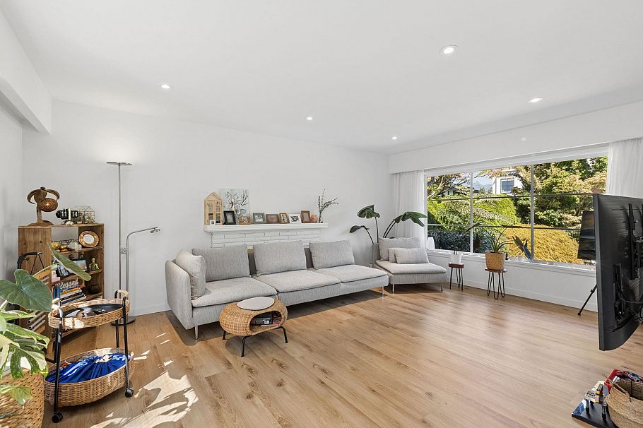 915 Wentworth Avenue North Vancouver, BC - 5