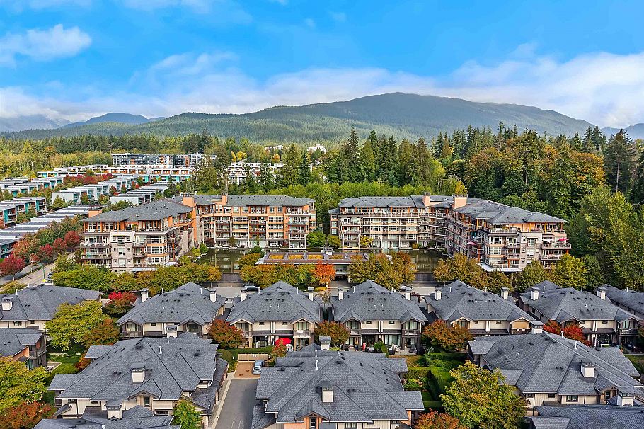 215 3606 Aldercrest Drive North Vancouver, BC - 33