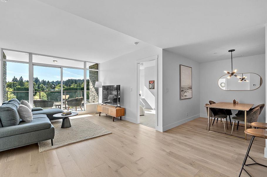 404 1210 E 27th Street North Vancouver, BC - 2