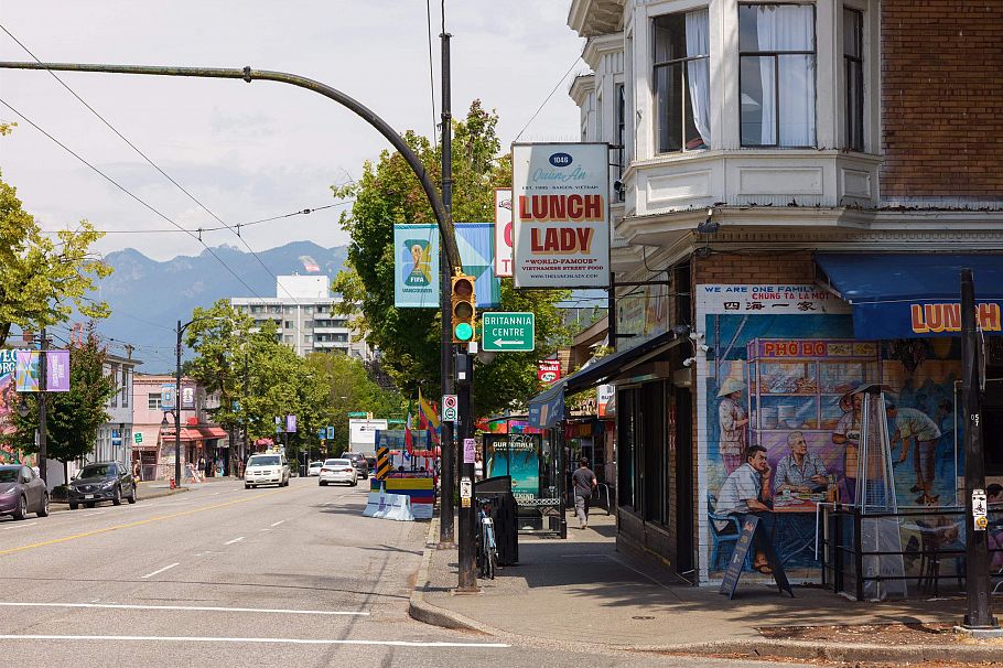 2066 E 1st Avenue Vancouver, BC - 31