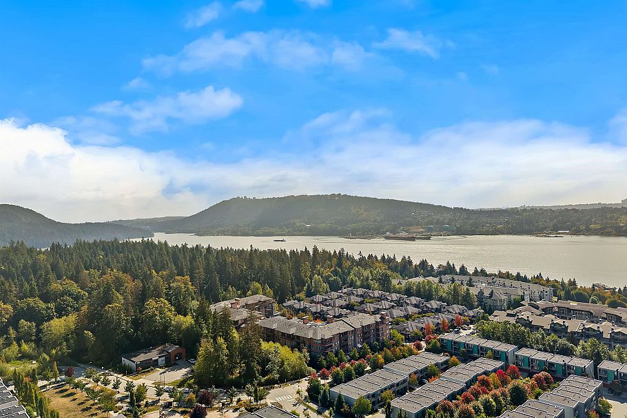 215 3606 Aldercrest Drive North Vancouver, BC - 39