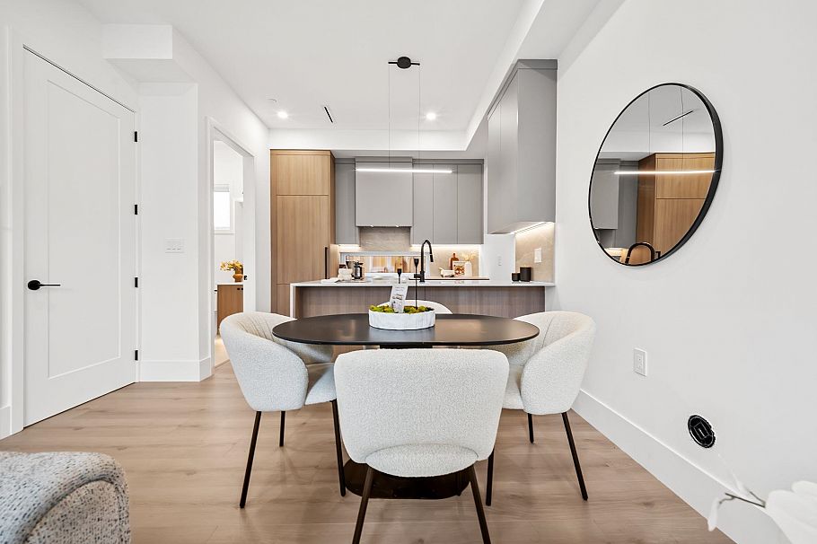2545 E 2nd Avenue Vancouver, BC - 11