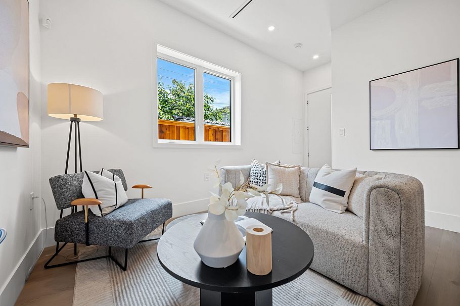 2545 E 2nd Avenue Vancouver, BC - 5