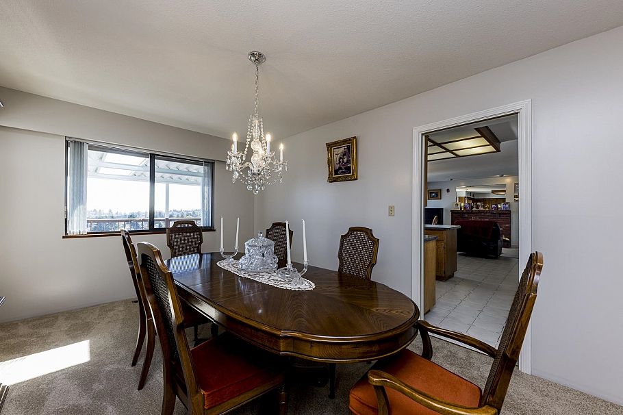557 Tempe Crescent North Vancouver, BC - 8