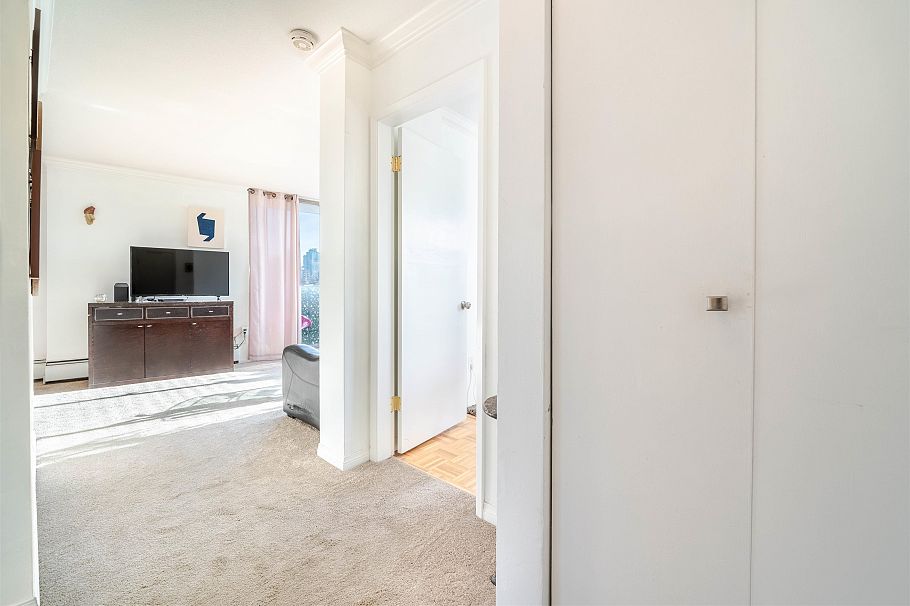 605 1251 Cardero Street Vancouver, BC - 5