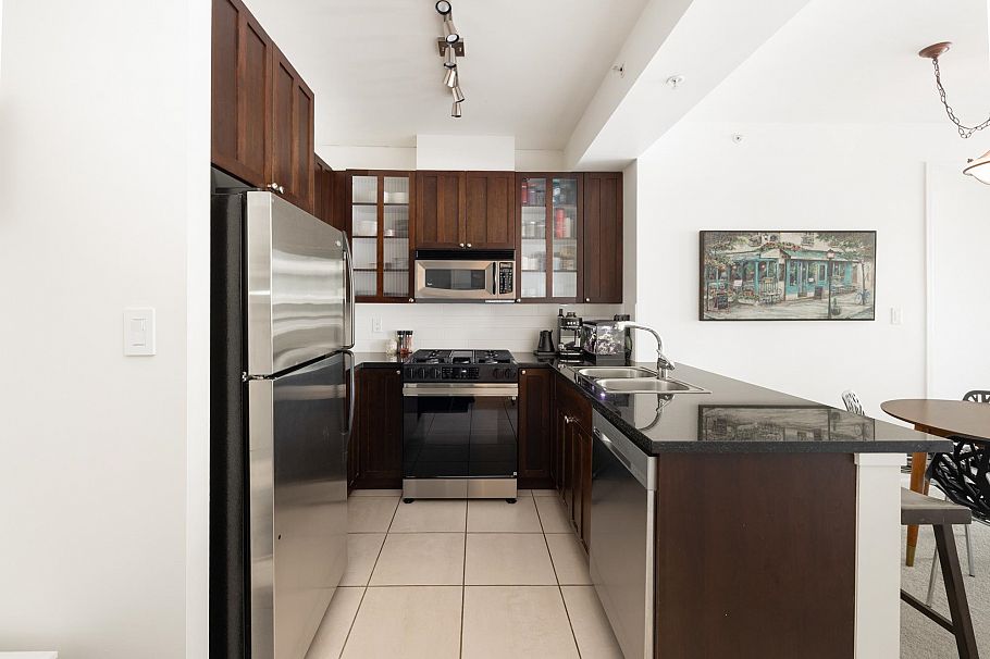 1108 170 W 1st Street North Vancouver, BC - 13