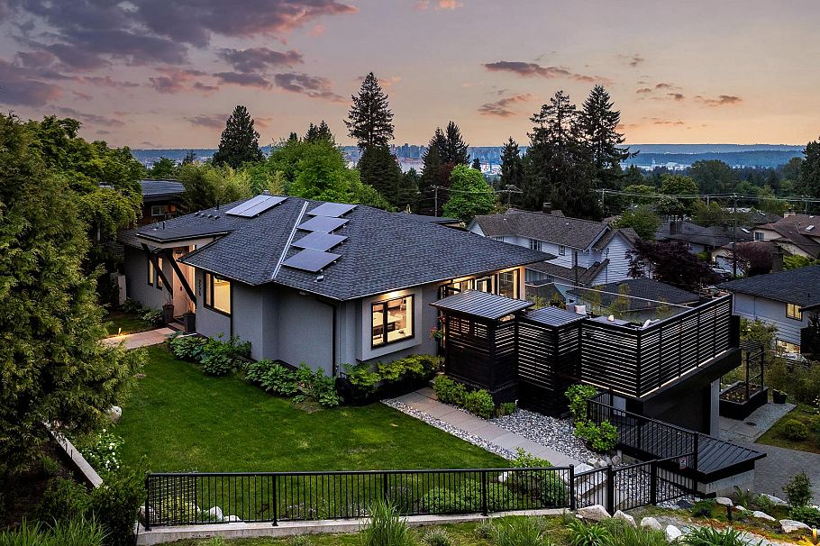 255 Sandringham Crescent North Vancouver, BC - 39