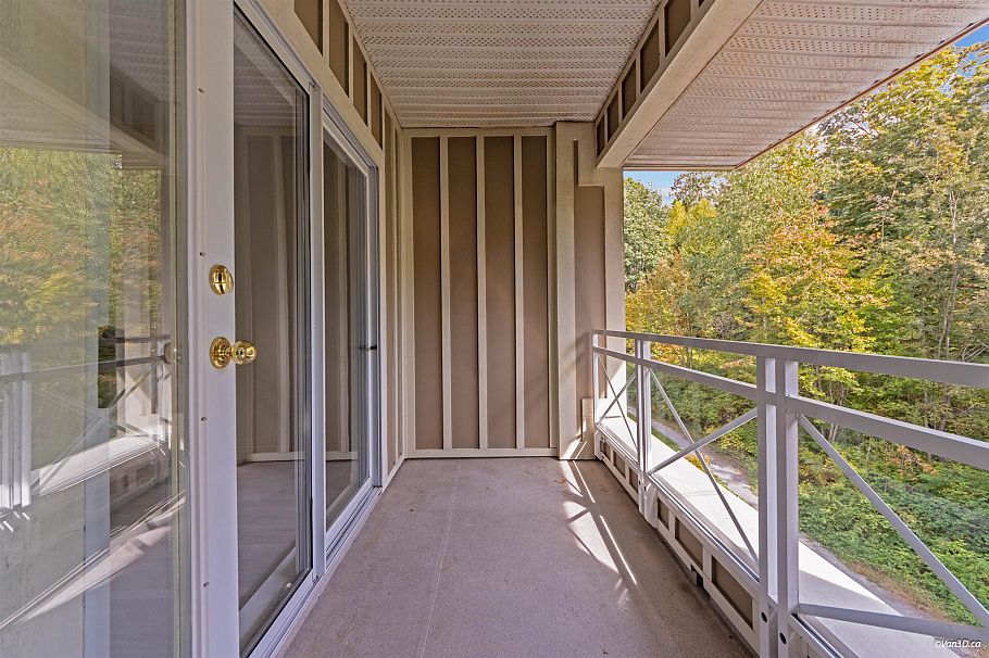 405 3625 Windcrest Drive North Vancouver, BC - 11