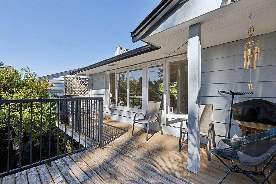 915 Wentworth Avenue North Vancouver, BC - 36