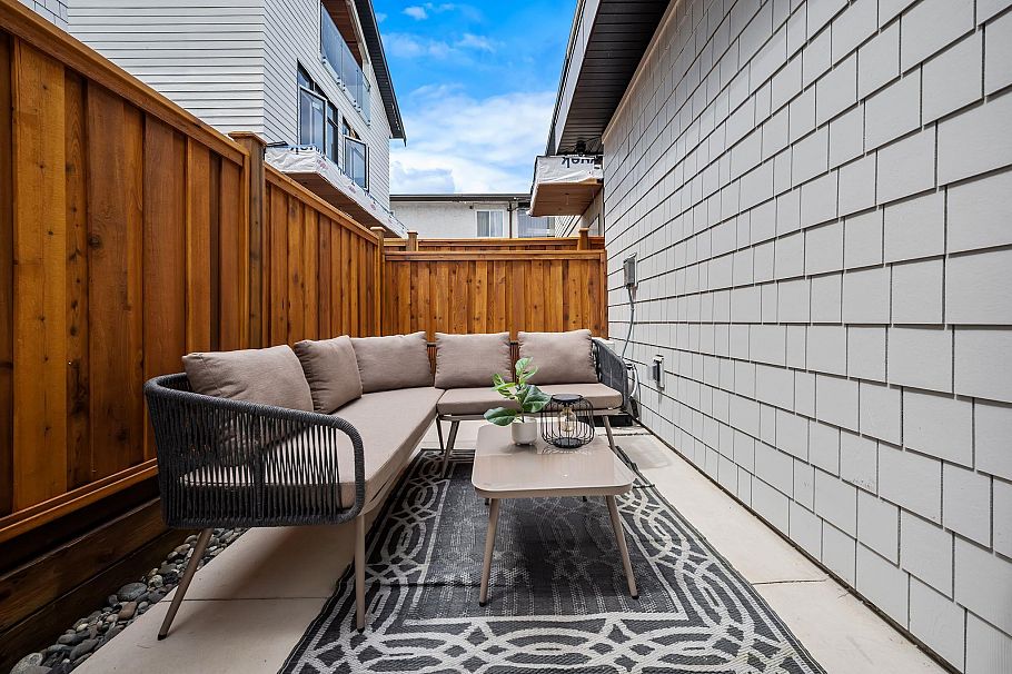 2545 E 2nd Avenue Vancouver, BC - 3