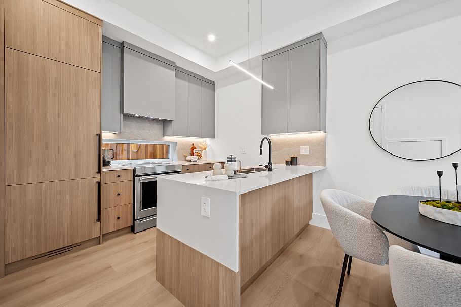 2545 E 2nd Avenue Vancouver, BC - 17