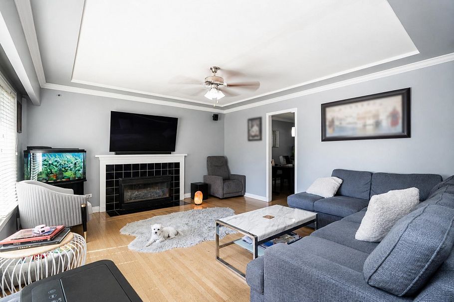2873 E 54th Avenue Vancouver, BC - 4