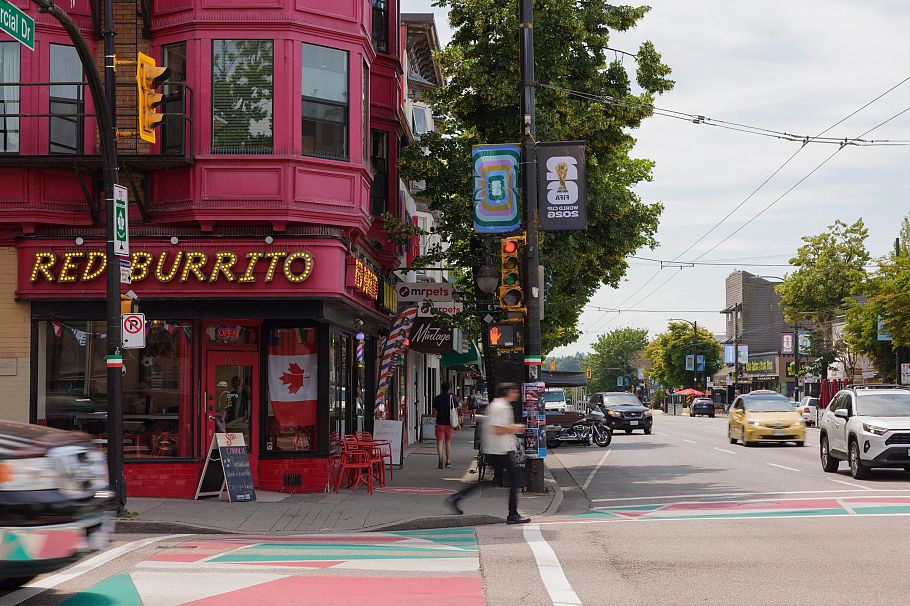 2066 E 1st Avenue Vancouver, BC - 29