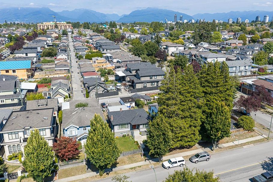 2873 E 54th Avenue Vancouver, BC - 19