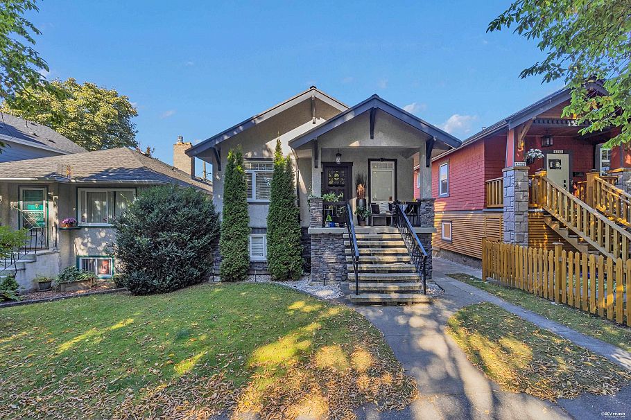 2317 Graveley Street Vancouver, BC - 22