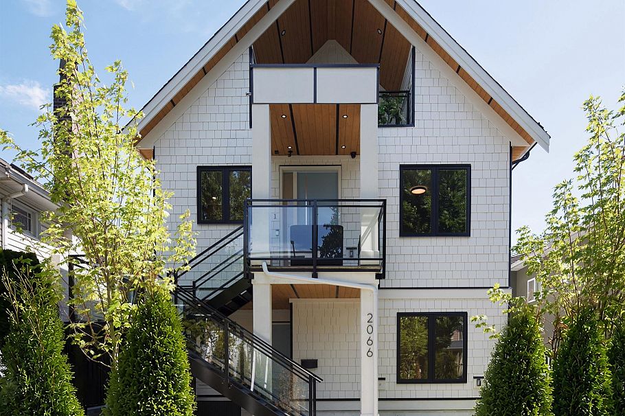 2066 E 1st Avenue Vancouver, BC - 2