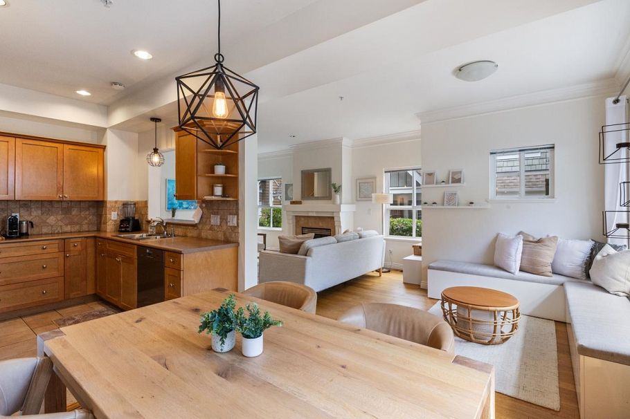 25 2688 Mountain Highway North Vancouver, BC - 10