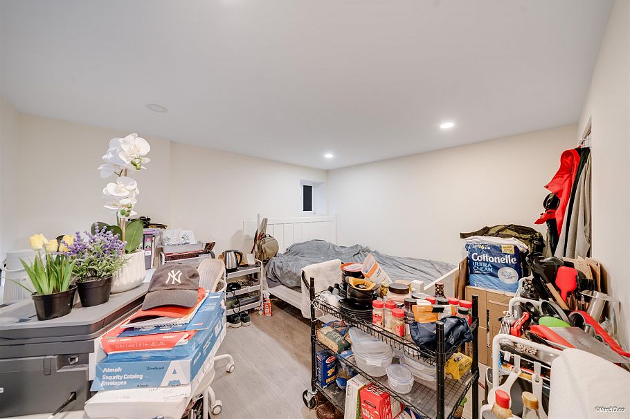 2343 W 45th Avenue Vancouver, BC - 23