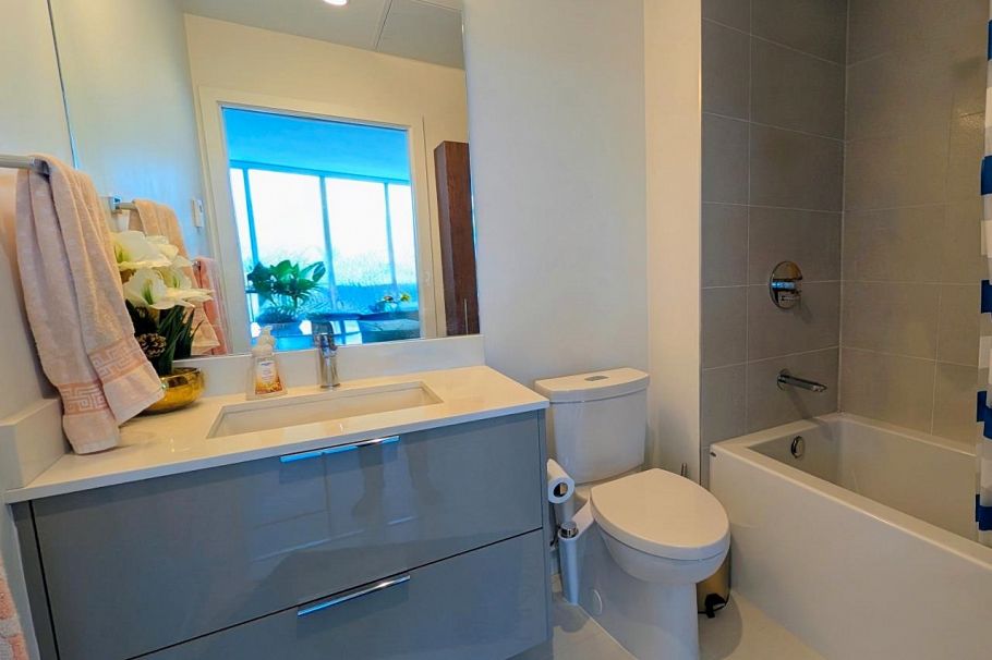 2704 1401 Hunter Street North Vancouver, BC - 14