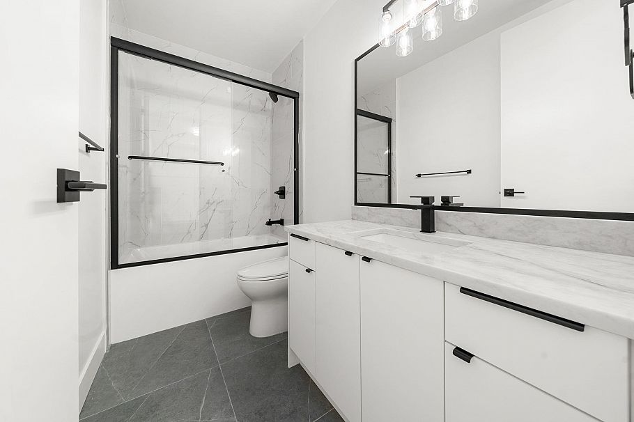 1511 Burrill Avenue North Vancouver, BC - 32