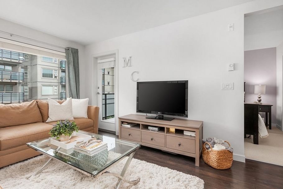301 1673 Lloyd Avenue North Vancouver, BC - 4