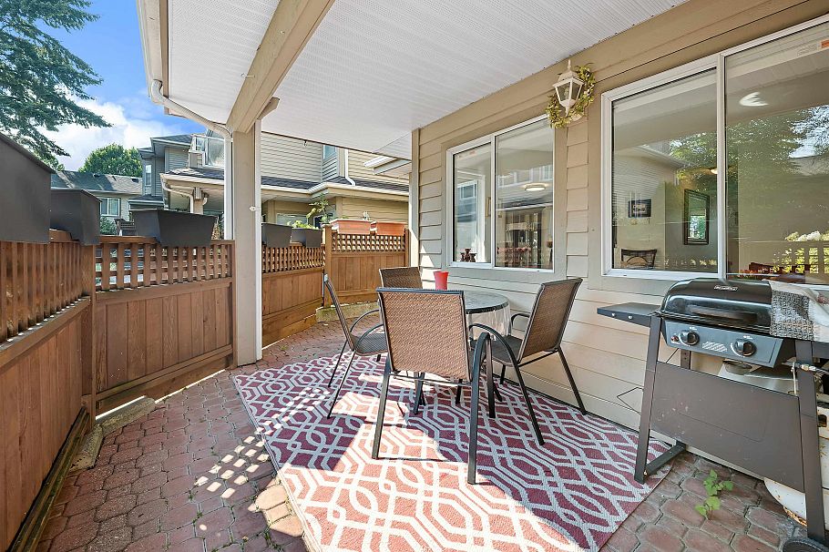 8 815 Tobruck Avenue North Vancouver, BC - 12