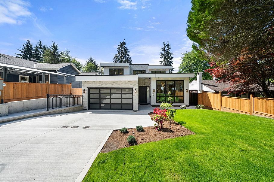 1511 Burrill Avenue North Vancouver, BC - 2