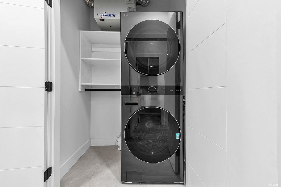3155 E. 52nd Avenue Vancouver, BC - 26
