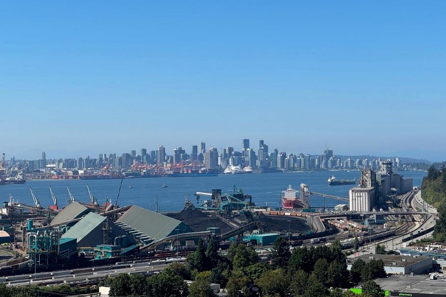 2704 1401 Hunter Street North Vancouver, BC - 6