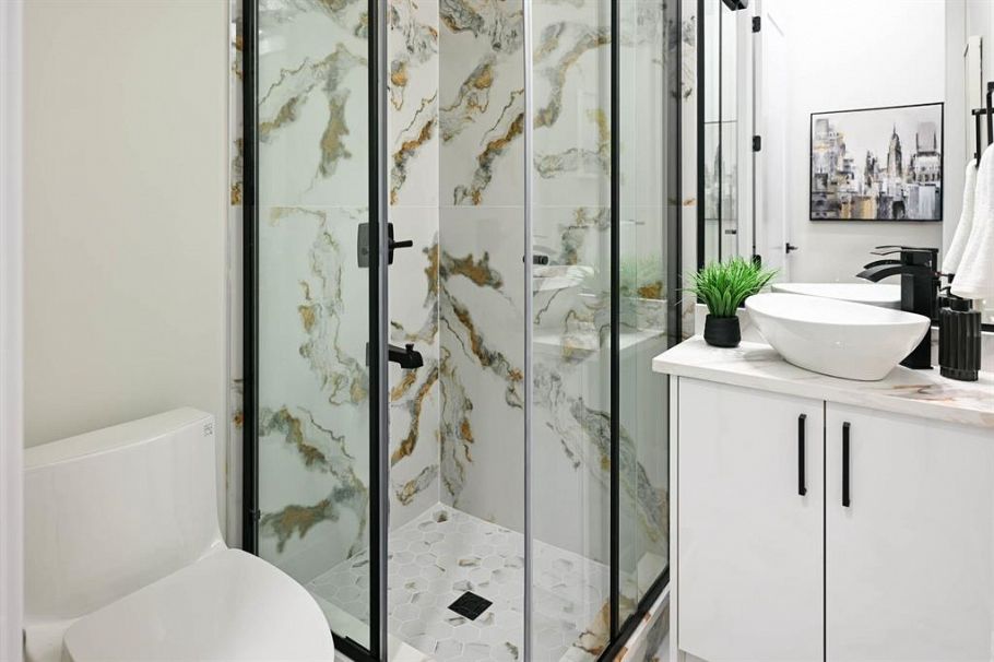 2 4874 Lanark Street Vancouver, BC - 10