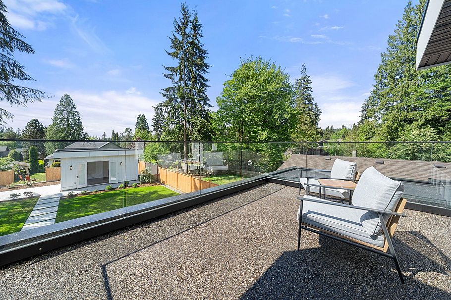1511 Burrill Avenue North Vancouver, BC - 28
