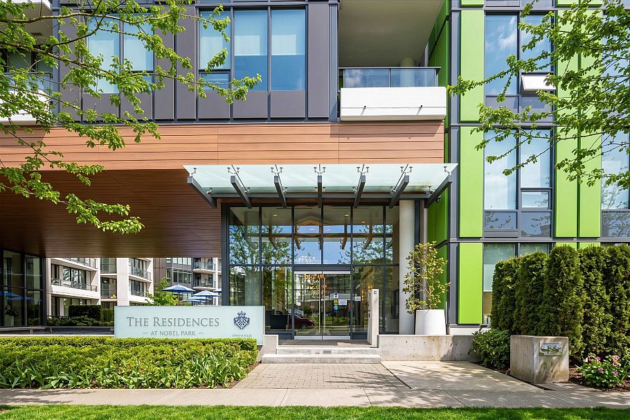 909 3533 Ross Drive Vancouver, BC - 3