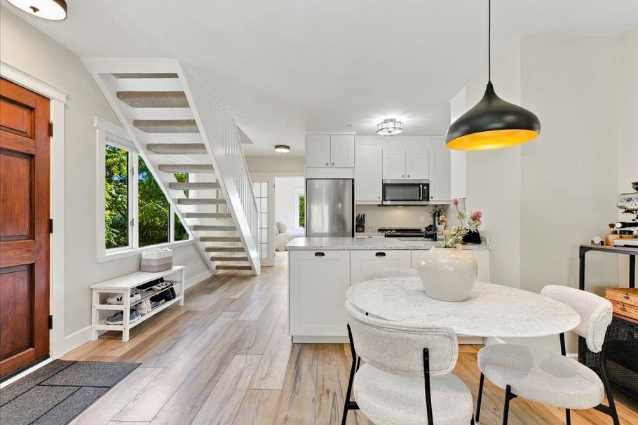 3454 W 3rd Avenue Vancouver, BC - 6