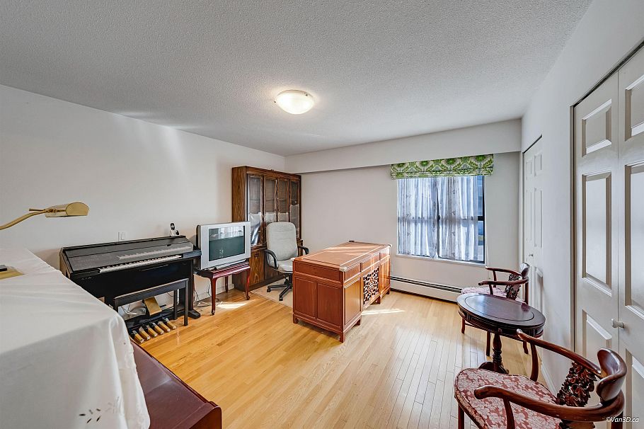 3056 E 28th Avenue Vancouver, BC - 14