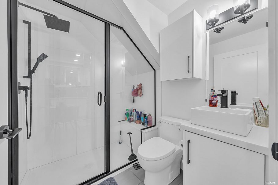 3180 Graveley Street Vancouver, BC - 33