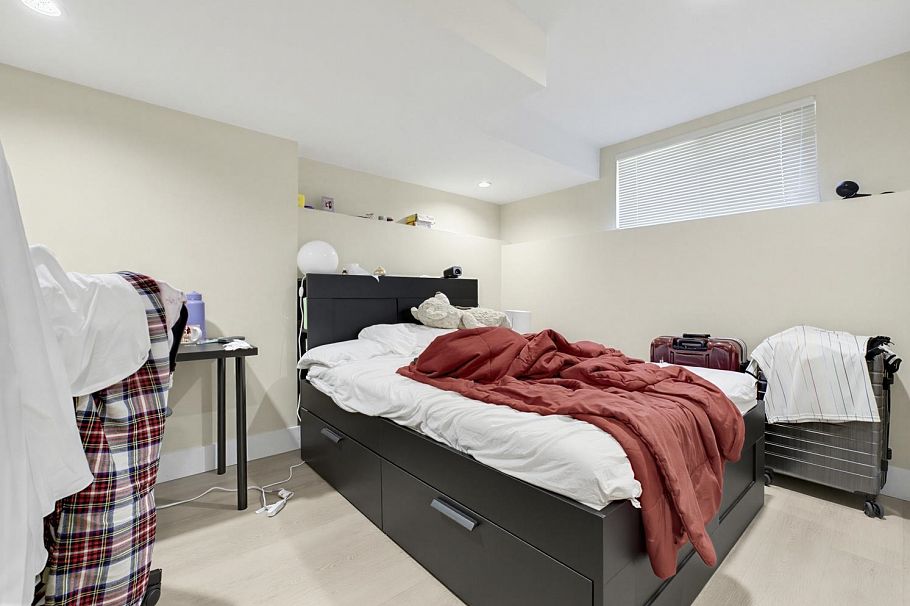 1280 E 27th Avenue Vancouver, BC - 19
