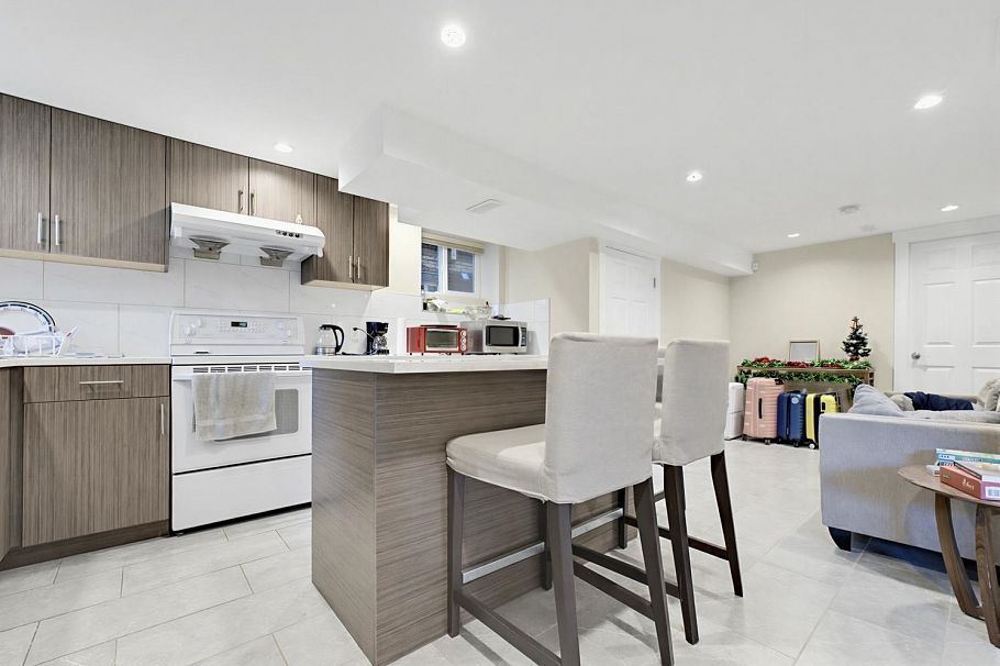 1280 E 27th Avenue Vancouver, BC - 11
