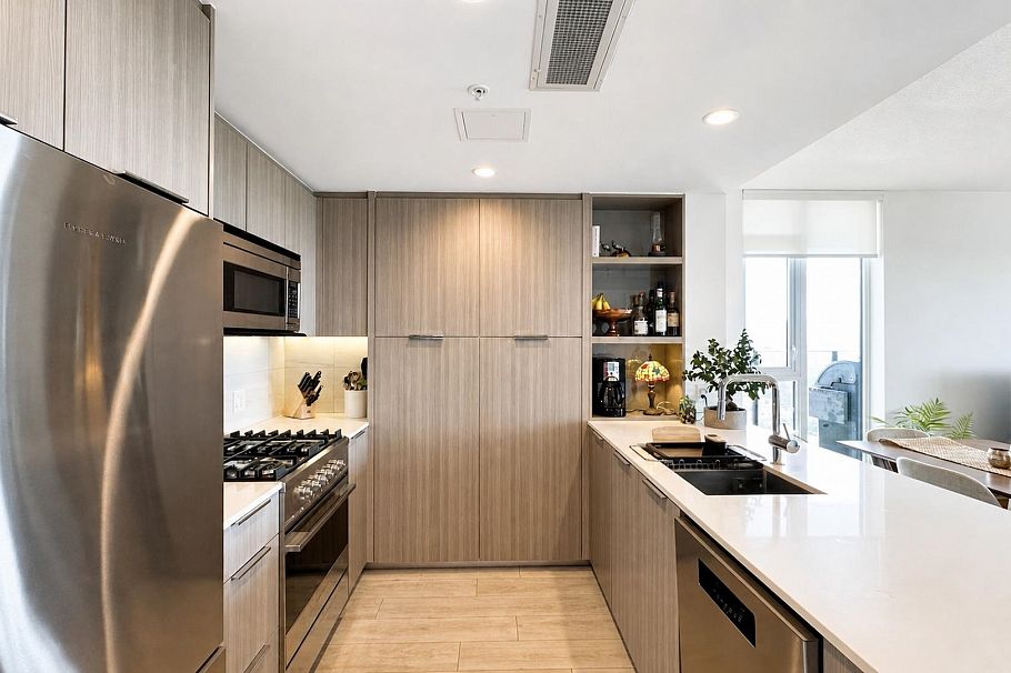 1803 1401 Hunter Street North Vancouver, BC - 11